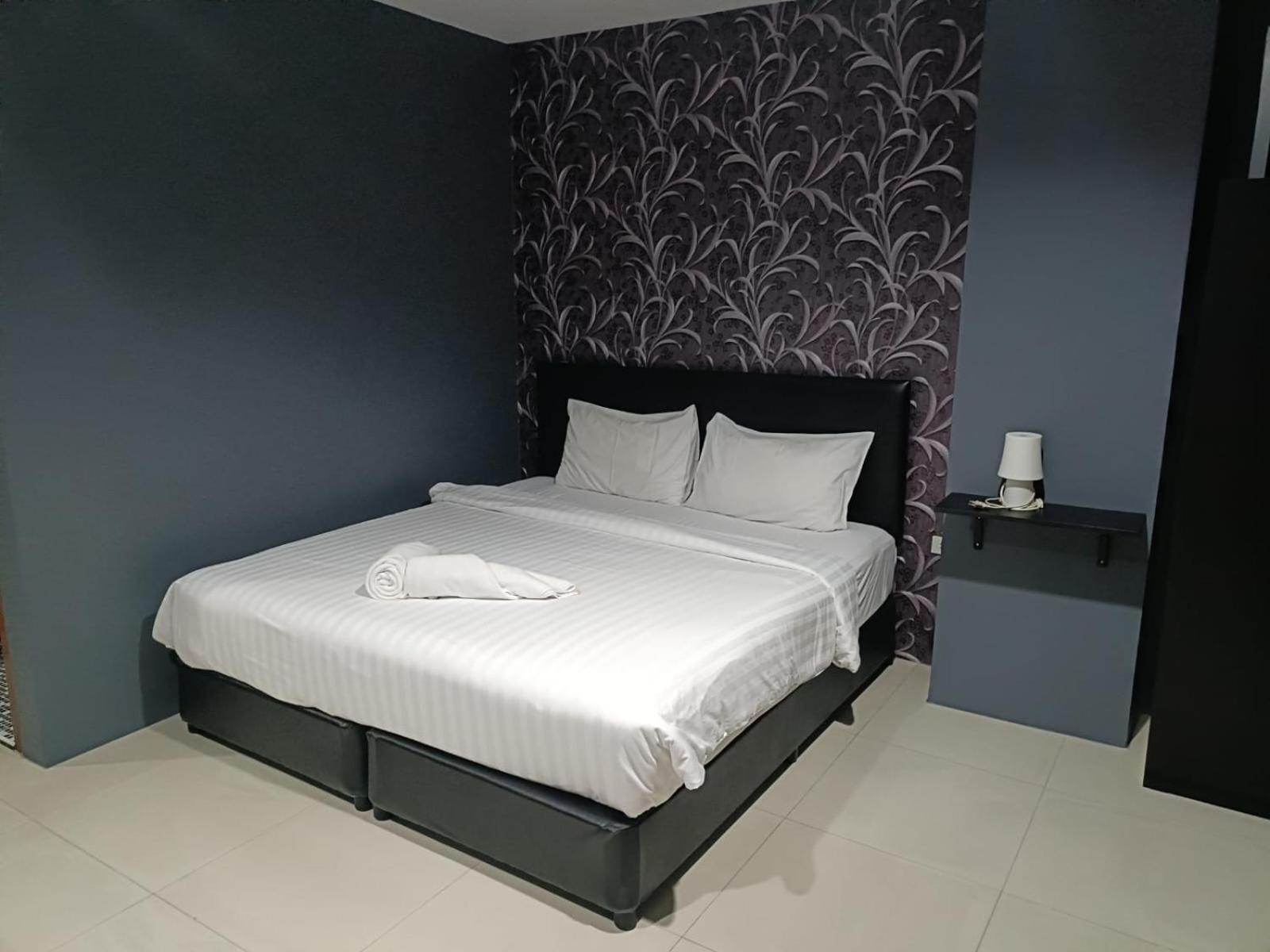 Central Perk Hotel Patong Ngoại thất bức ảnh