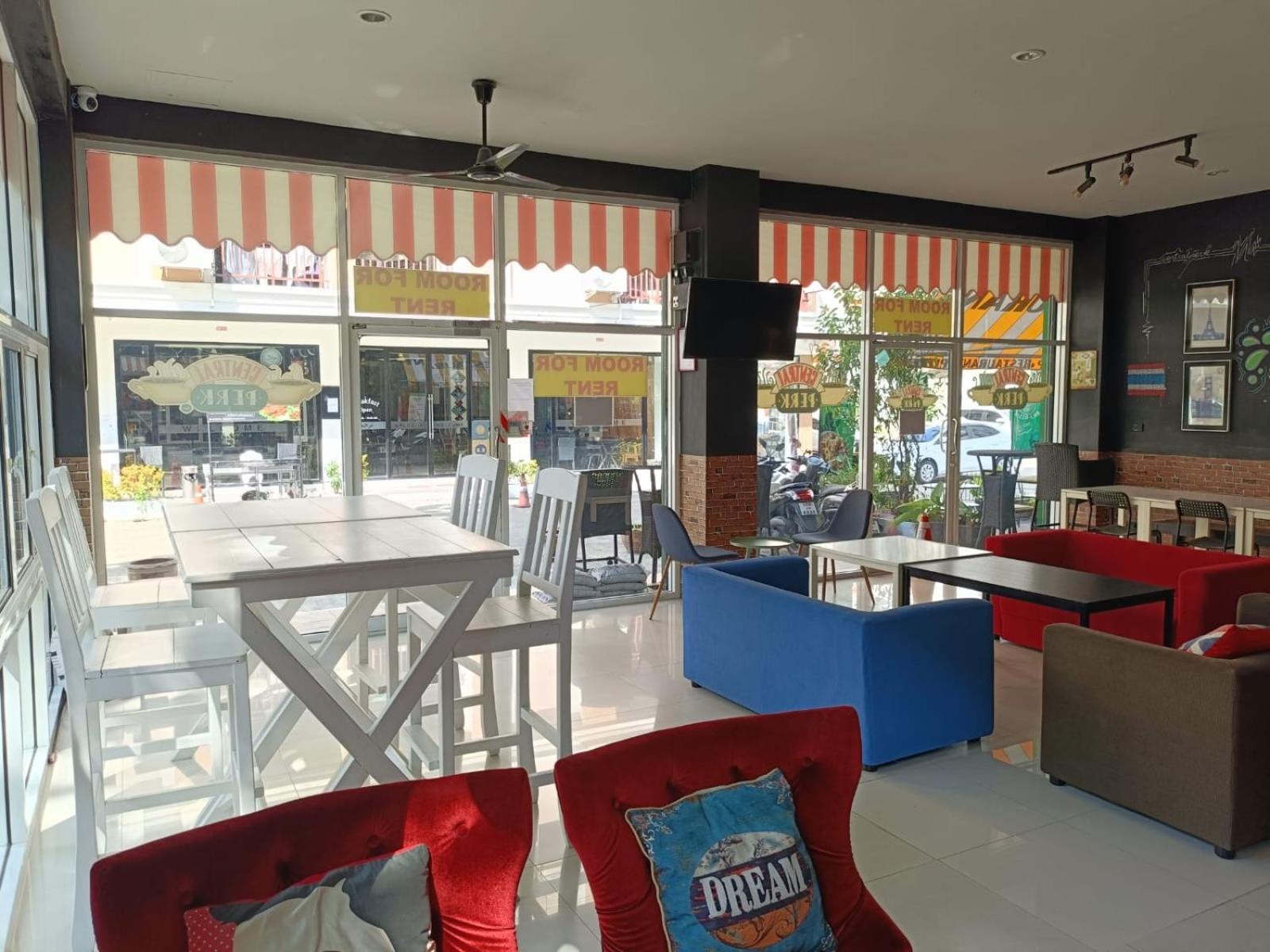 Central Perk Hotel Patong Ngoại thất bức ảnh